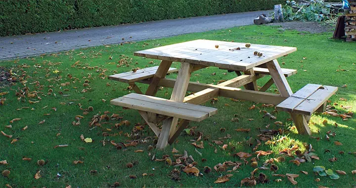 Bancs de jardin en bois